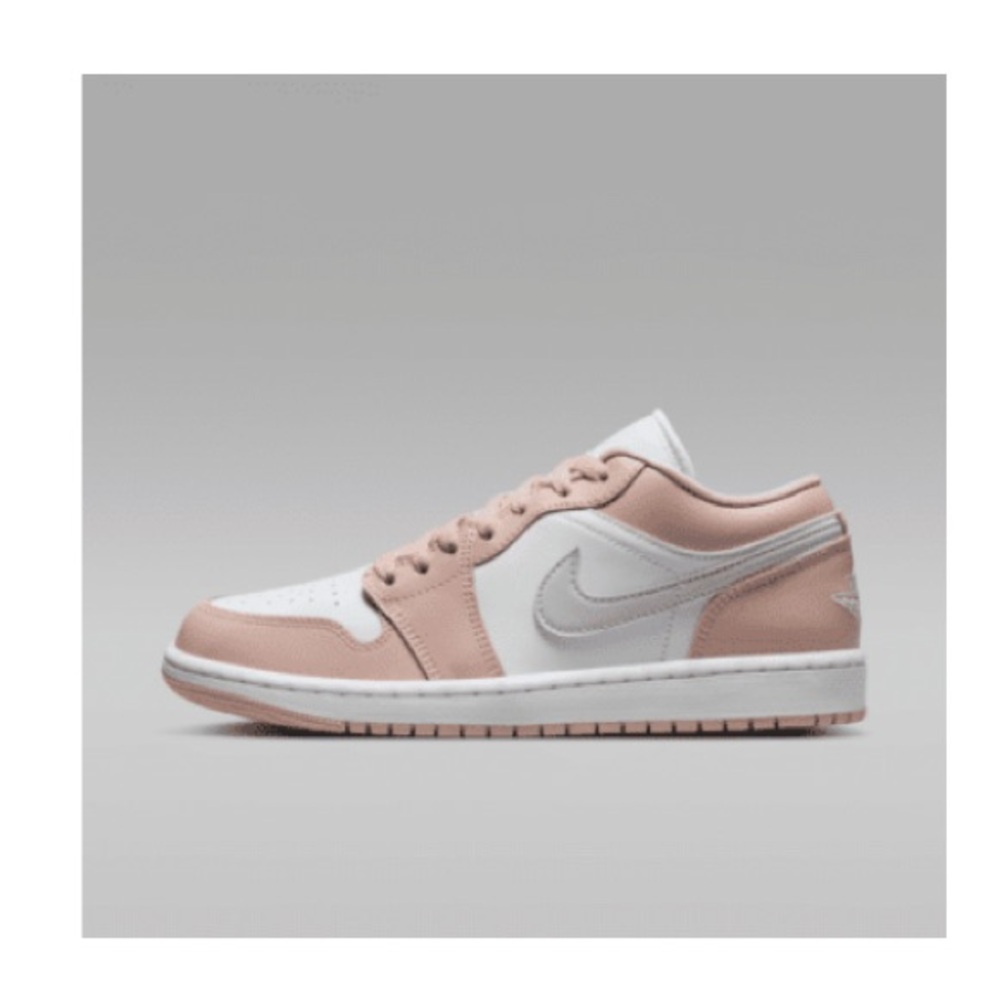 Nike Women's Low-Top Sneakers - White and Pink